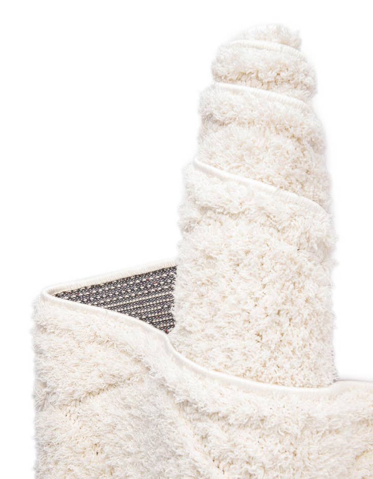 Detail image of  7' 10 x 7' 10 Lattice Shag Square Rug