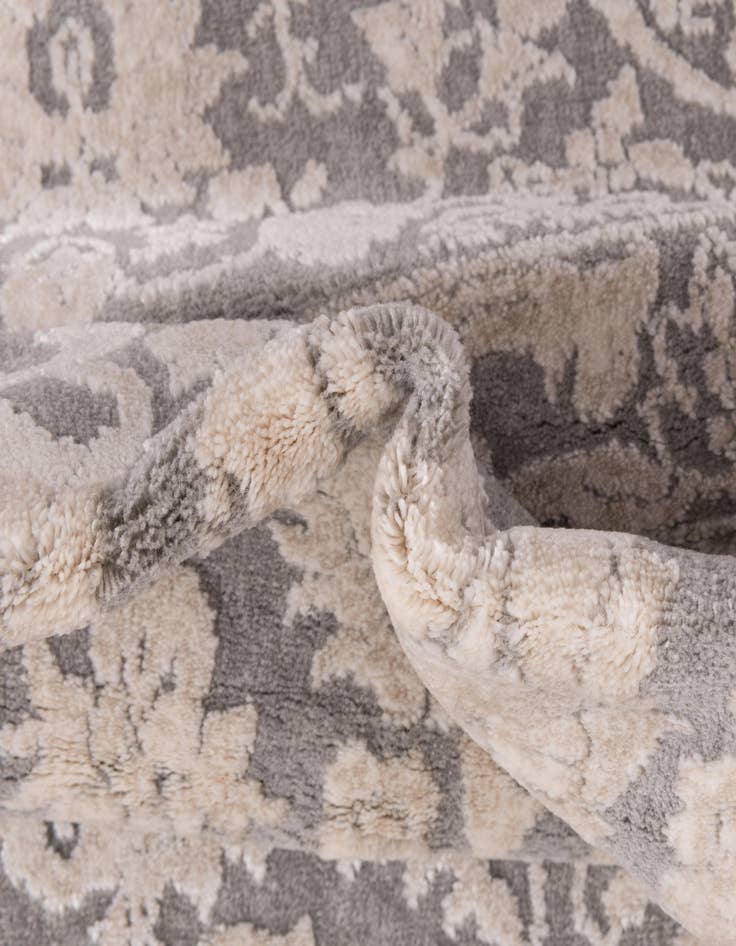 Detail image of  6' 7 x 6' 7 Modern Classical Square Rug