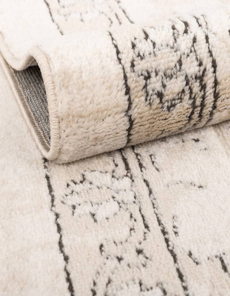 Detail image of  8' x 8' Oregon Square Rug