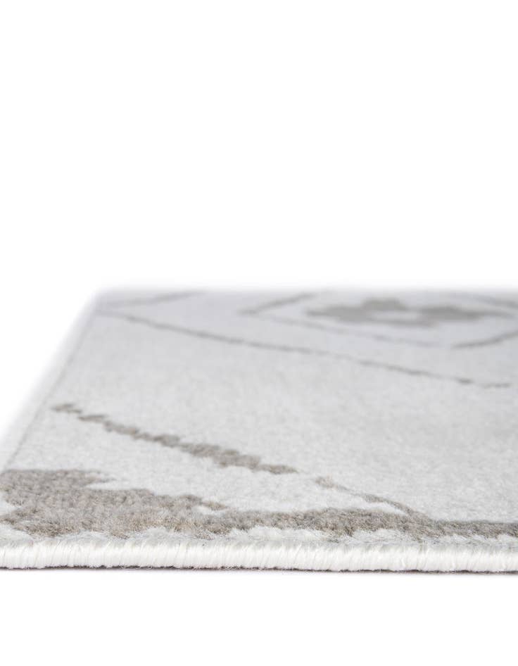 Detail image of  7' 10 x 7' 10 Oslo Square Rug