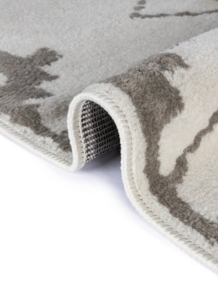 Detail image of  7' 10 x 7' 10 Oslo Square Rug