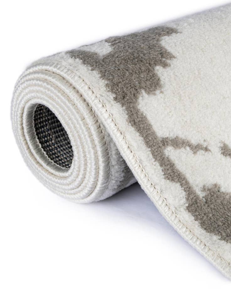 Detail image of  7' 10 x 7' 10 Oslo Square Rug