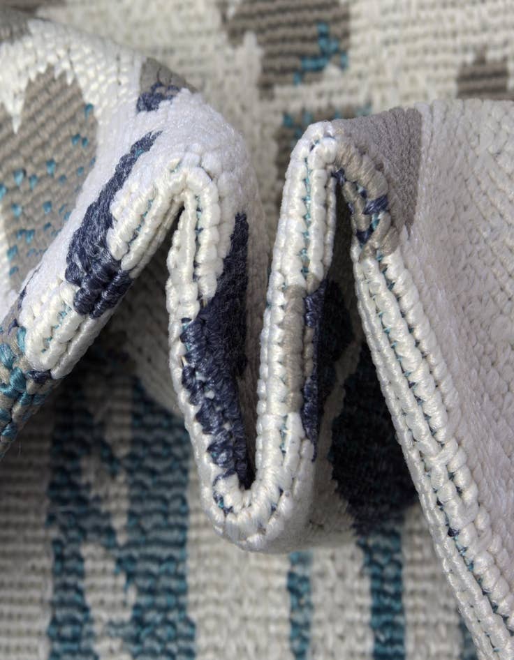 Detail image of  7' 10 x 7' 10  Washable Coastal Indoor / Outdoor Square Rug