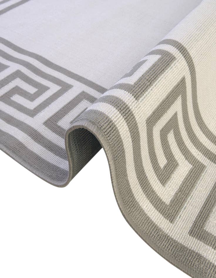 Detail image of  7' 10 x 7' 10  Washable Coastal Indoor / Outdoor Square Rug