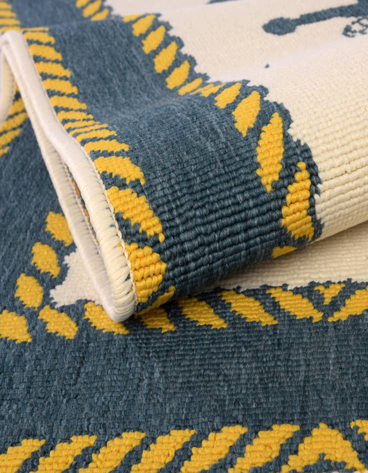 Detail image of  7' 10 x 7' 10  Washable Coastal Indoor / Outdoor Square Rug