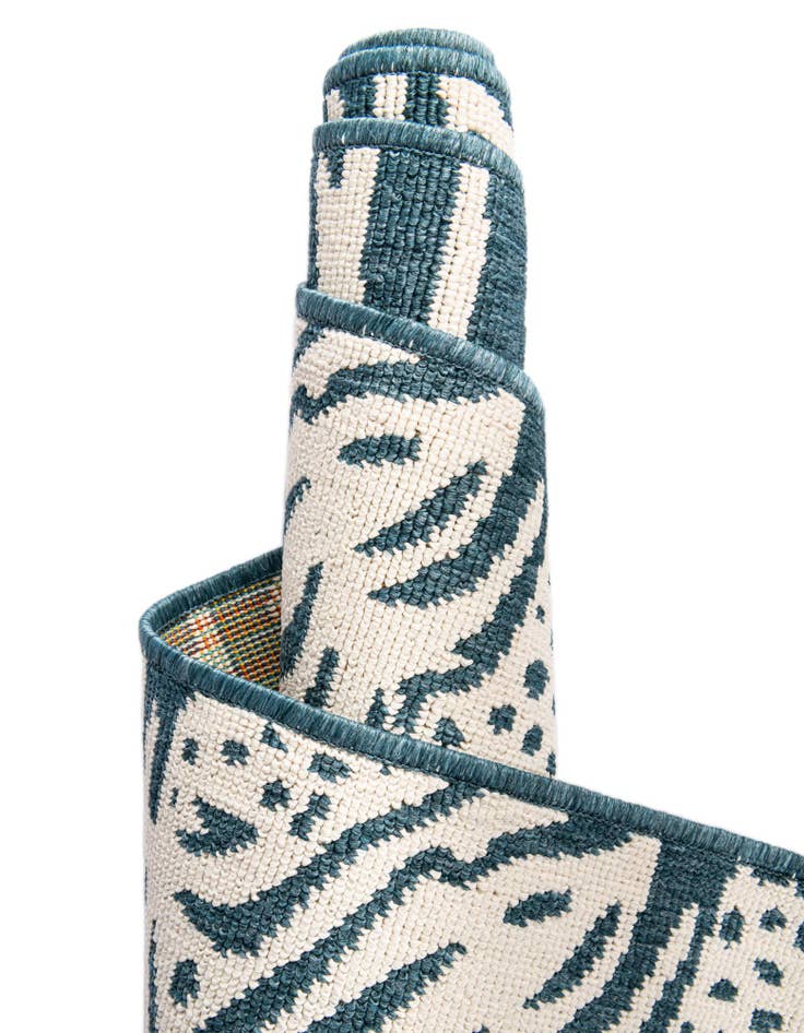 Detail image of  7' 10 x 7' 10  Washable Safari Indoor / Outdoor Square Rug