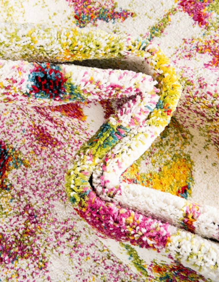 Detail image of  7' 10 x 7' 10 Tuscany Square Rug