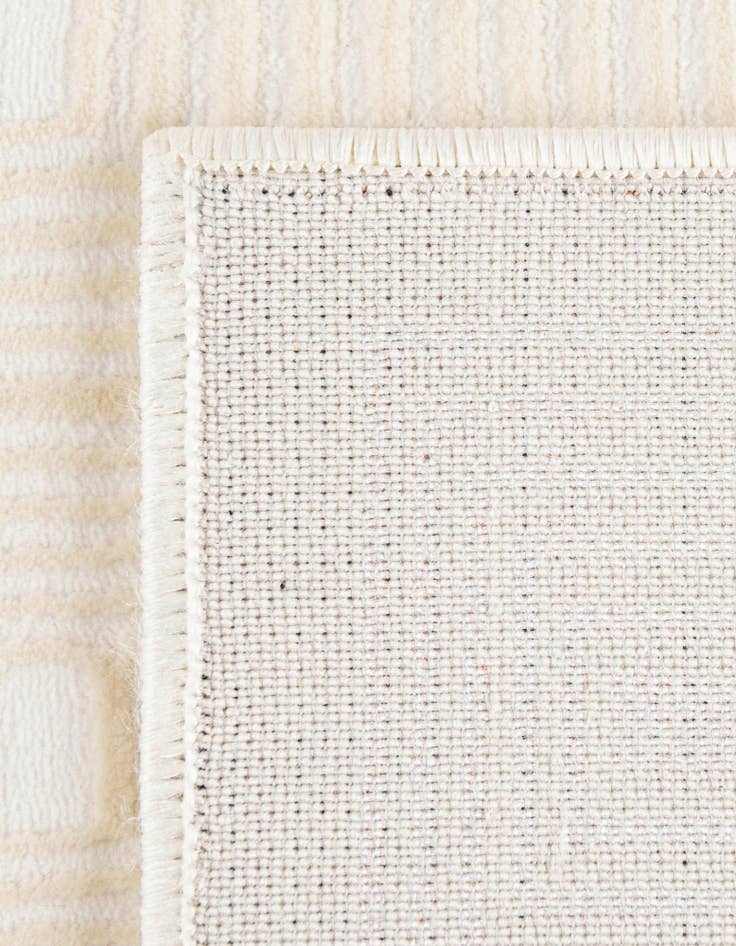 Detail image of  5' 3 x 8' Aakaar Rug