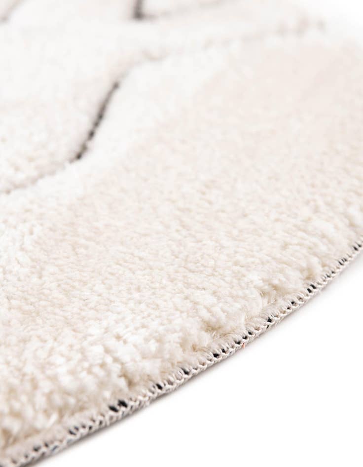 Detail image of  6' x 6' Prismatic Round Rug