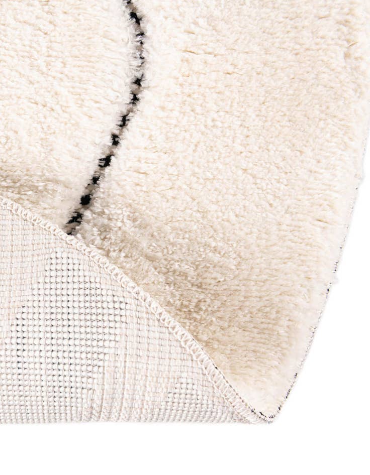 Detail image of  6' x 6' Prismatic Round Rug