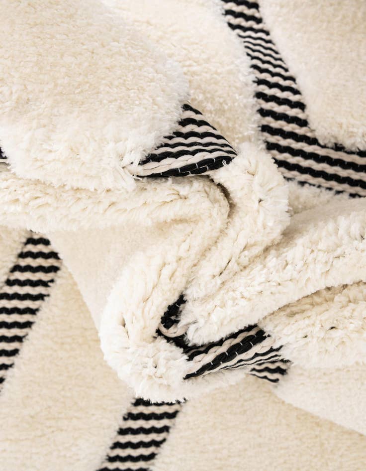 Detail image of  2' x 5' Prismatic Runner Rug