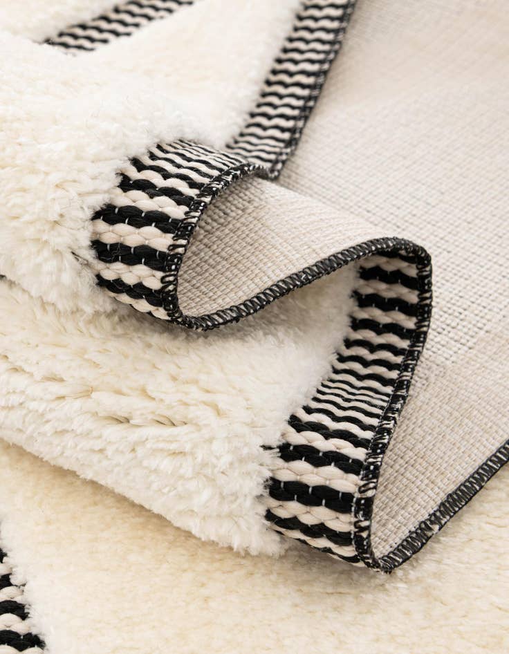 Detail image of  2' x 5' Prismatic Runner Rug