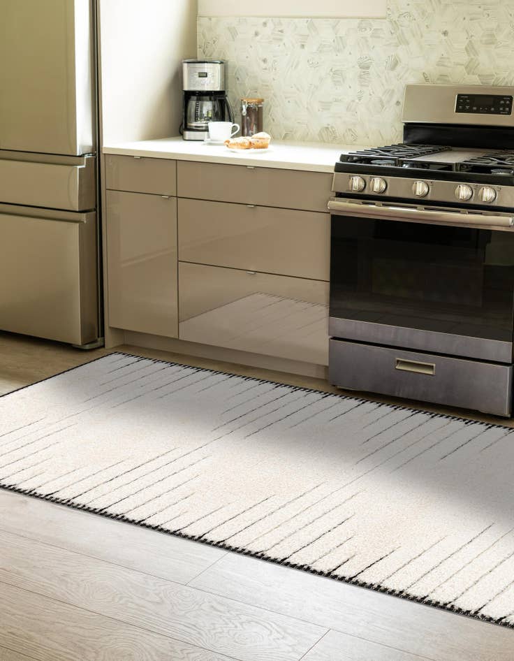 Detail image of  2' 7 x 10' Prismatic Runner Rug