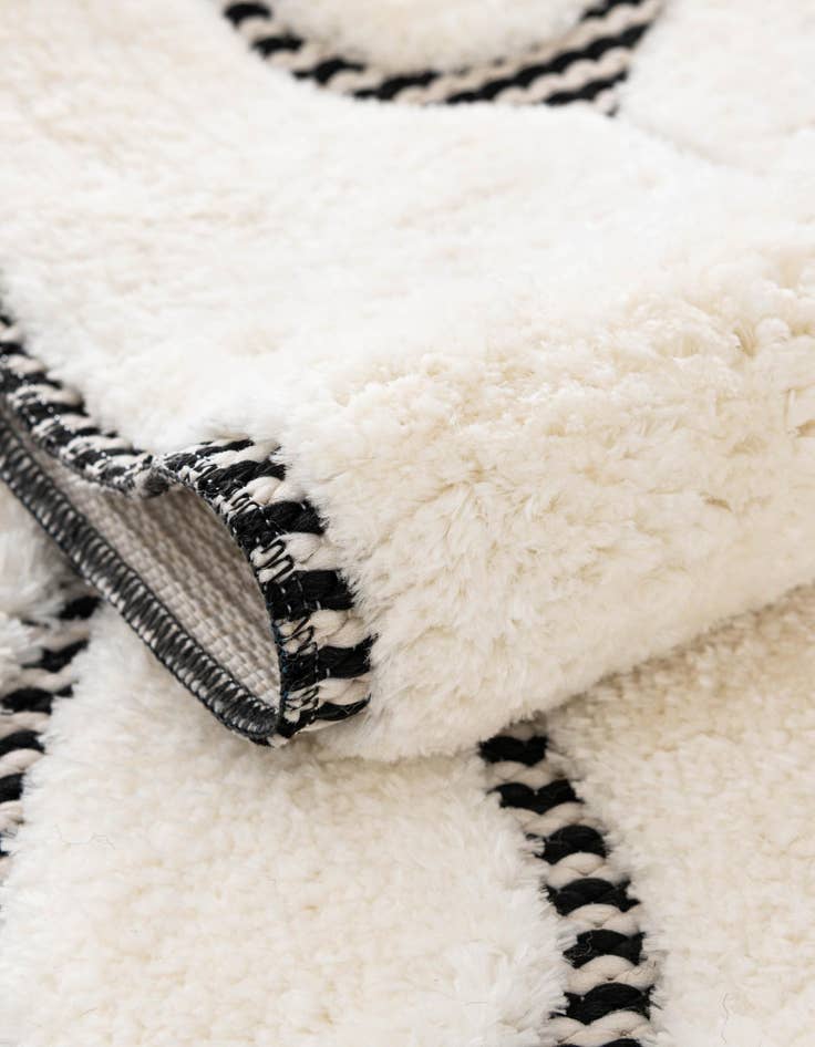 Detail image of  2' x 6' Prismatic Runner Rug