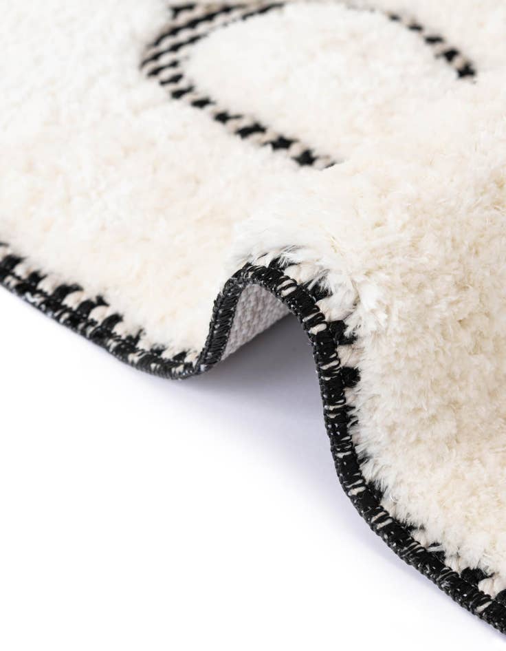 Detail image of  2' x 6' Prismatic Runner Rug