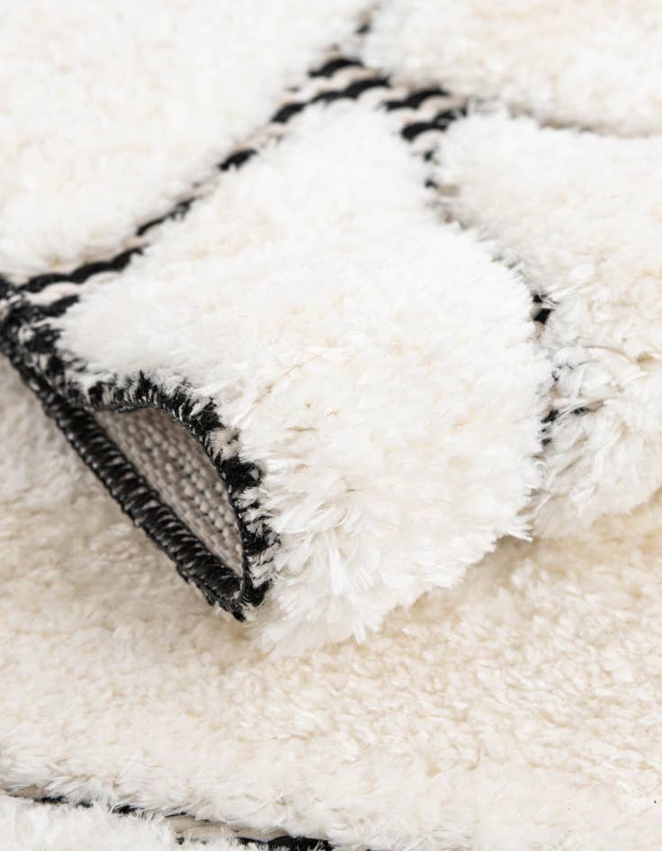 Detail image of  2' x 5' Prismatic Runner Rug