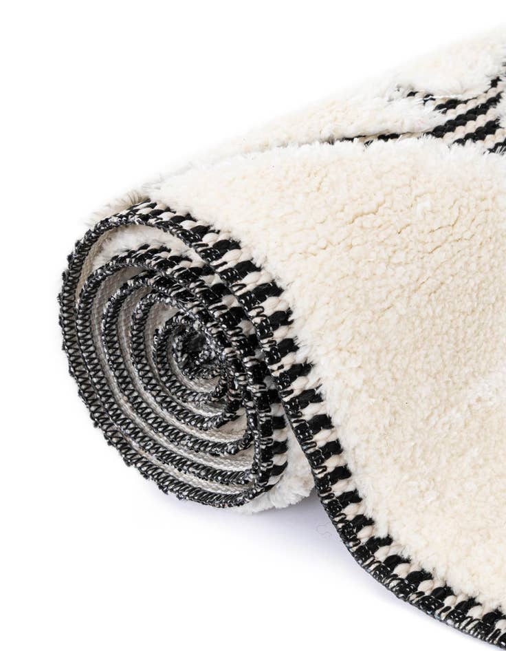 Detail image of  2' x 5' Prismatic Runner Rug