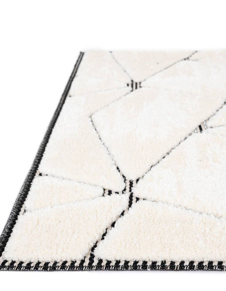 Detail image of  10' x 10' Prismatic Square Rug