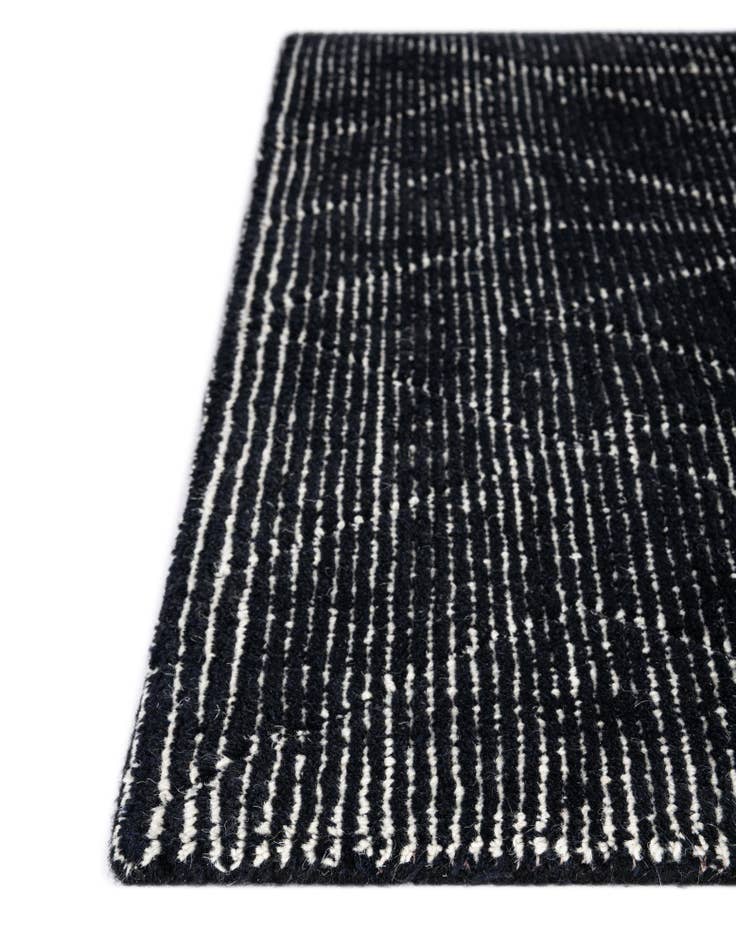 Detail image of  2' x 3' 1 WoolCraft Geometric Rug