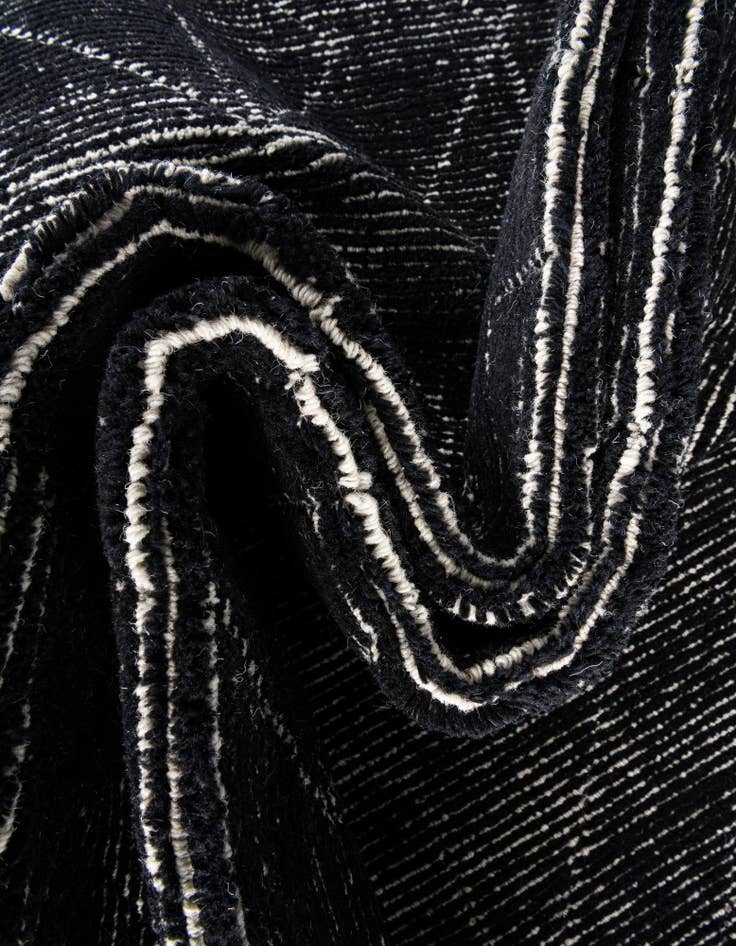 Detail image of  2' x 8' WoolCraft Geometric Runner Rug