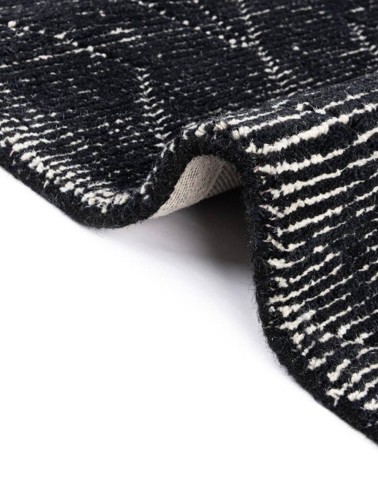 Detail image of  2' x 8' WoolCraft Geometric Runner Rug