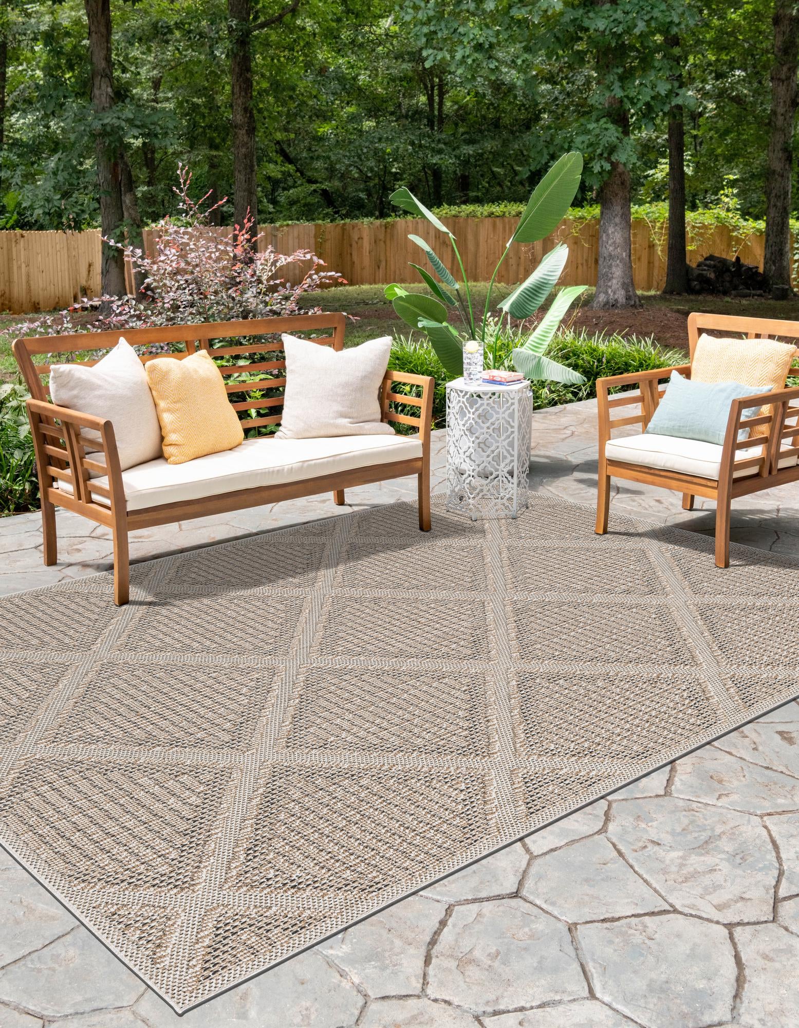 Khaki 2' x 3' 1 Lattice Indoor / Outdoor Rug | Rugs.com