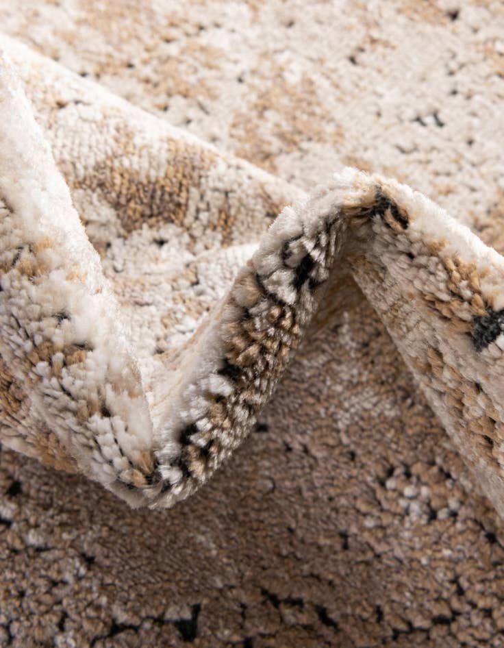 Detail image of  7' 10 x 7' 10 Eliza Round Rug