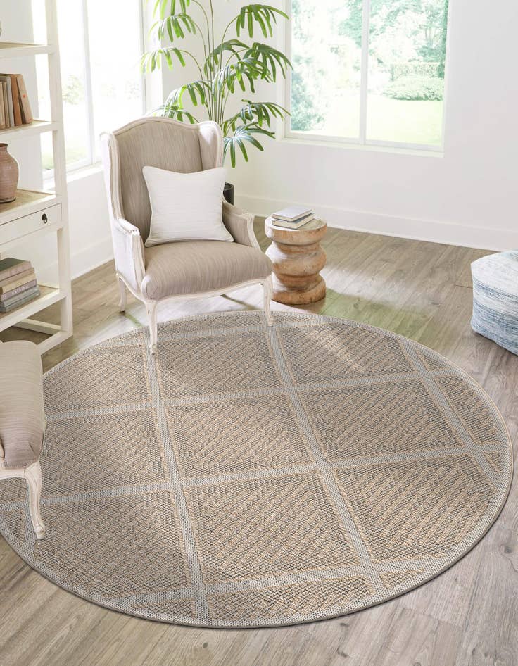Detail image of  3' 1 x 3' 1  Washable Lattice Indoor / Outdoor Round Rug