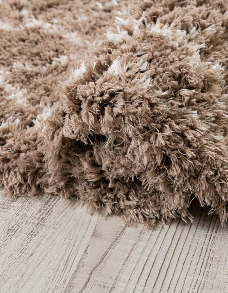 Detail image of  2' 7 x 10' Infinity Shag Runner Rug