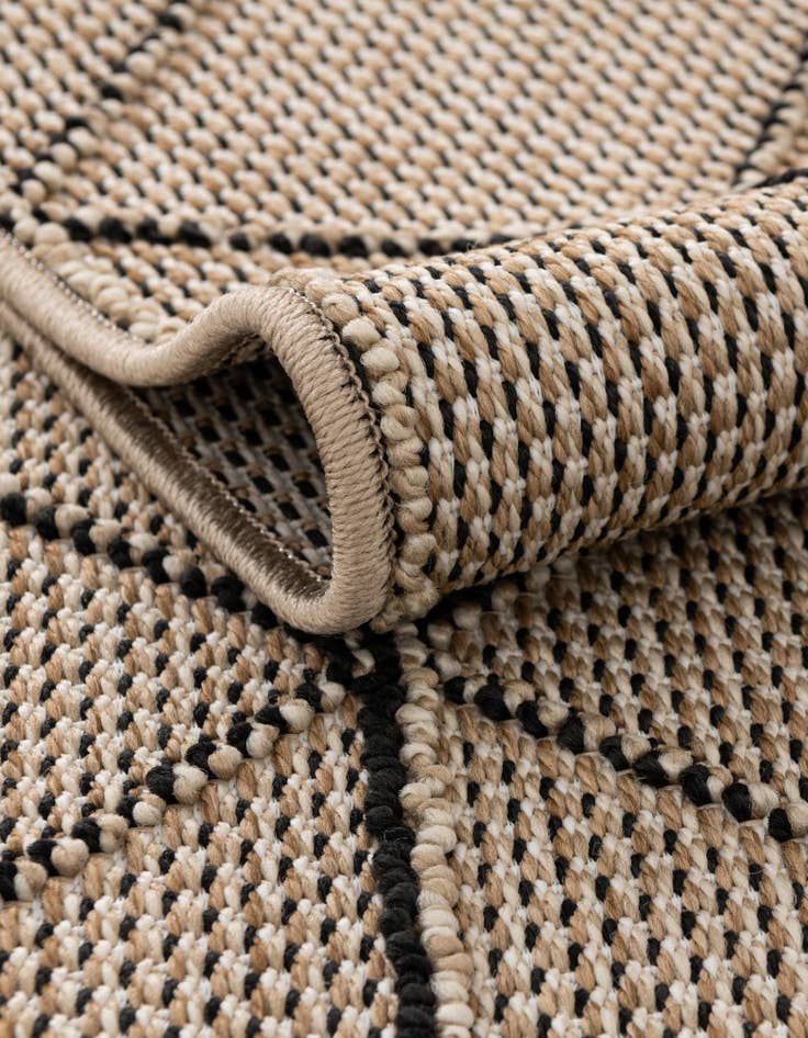 Detail image of  7' 10 x 7' 10  Washable Lattice Indoor / Outdoor Square Rug