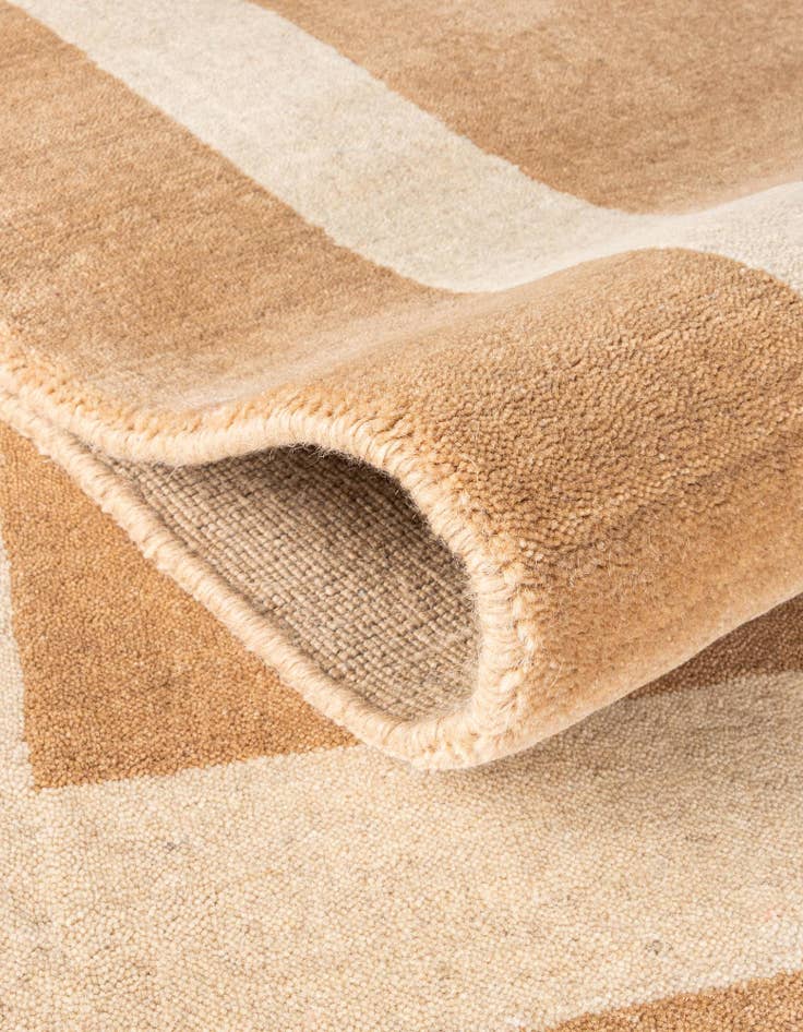 Detail image of  2' 7 x 8' Jill Zarin Border Wool Runner Rug