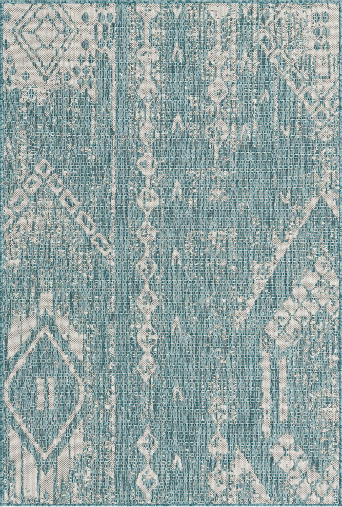  2' x 3'  Washable Bohemian Indoor / Outdoor Rug