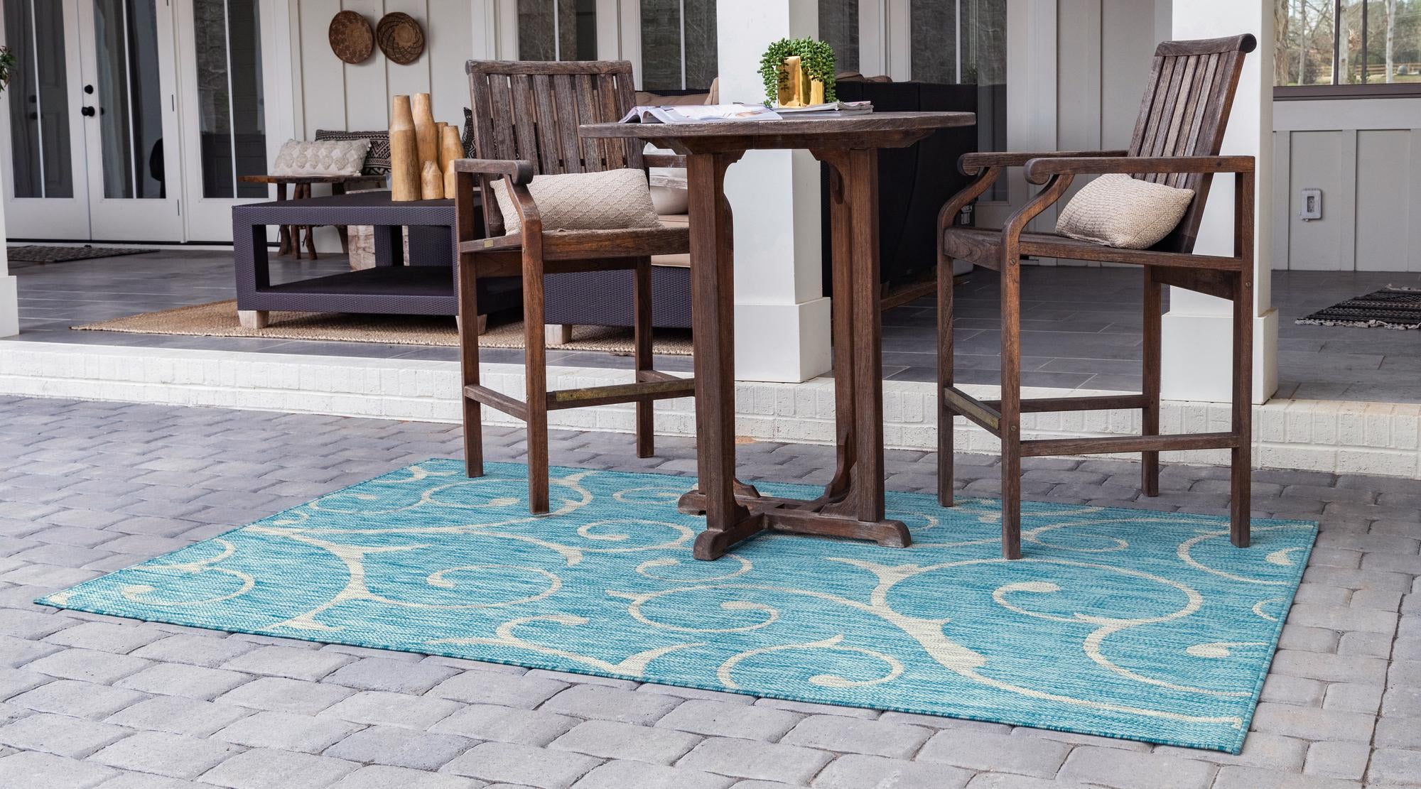 Light Aqua 7' x 10' Botanical Indoor / Outdoor Rug | Rugs.com