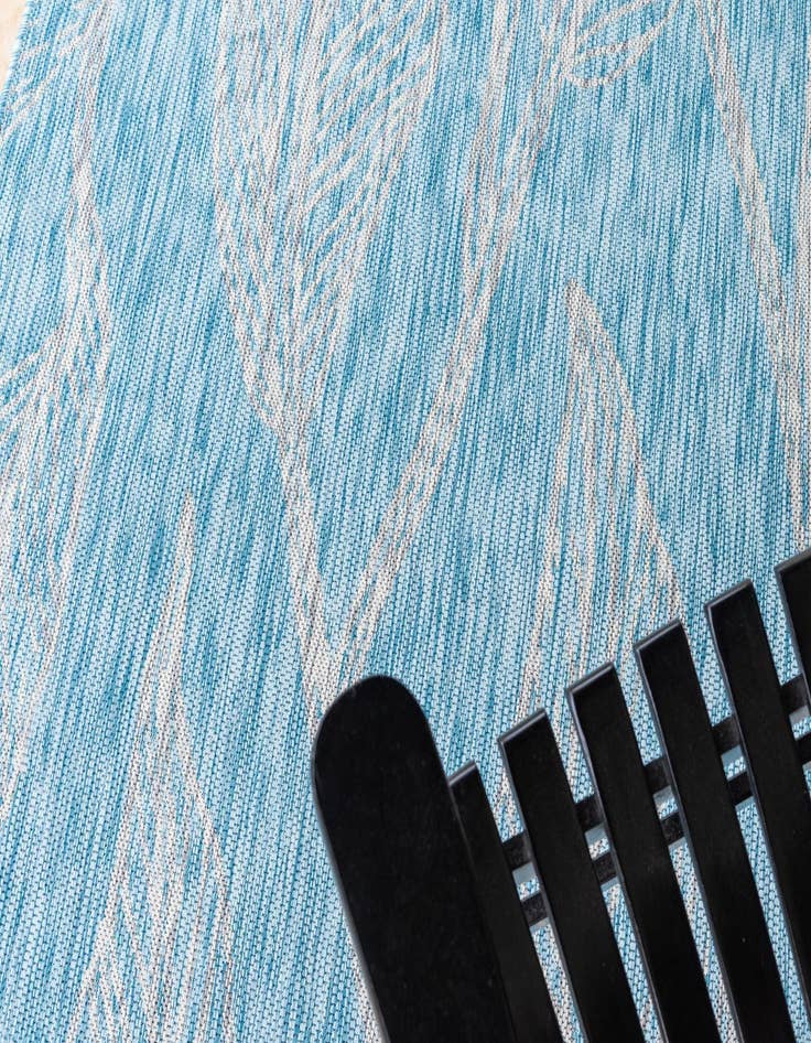 Detail image of  5' 3 x 8'  Washable Botanical Indoor / Outdoor Rug