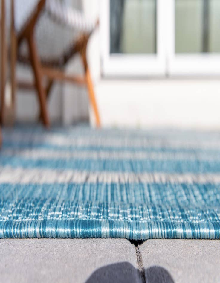 Detail image of  4' x 6'  Washable Ribbon Indoor / Outdoor Rug