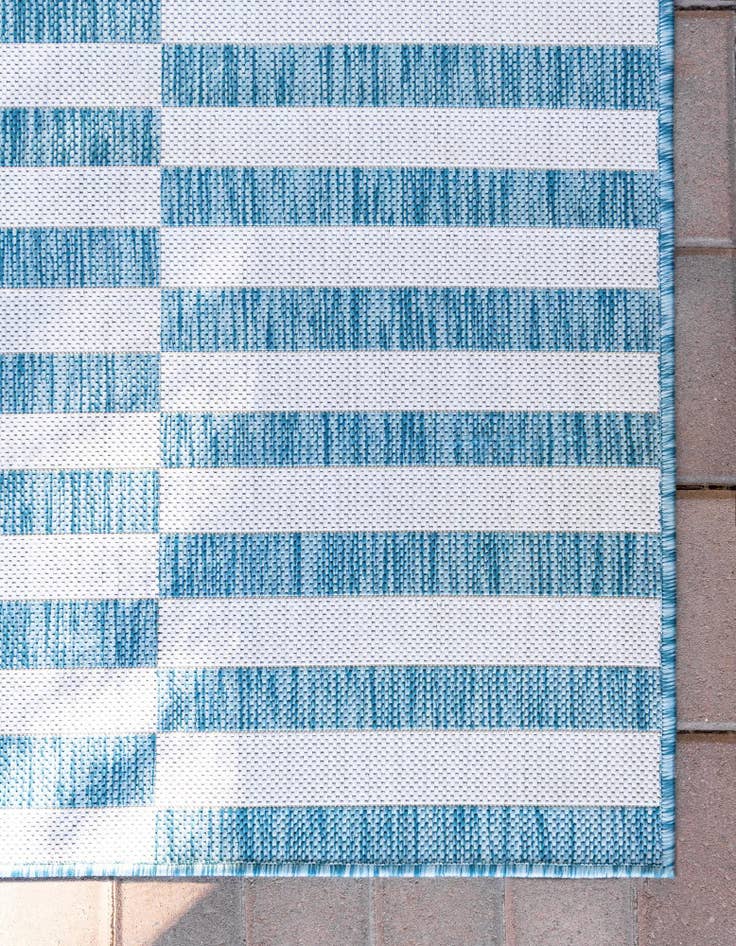 Detail image of  4' x 6'  Washable Ribbon Indoor / Outdoor Rug