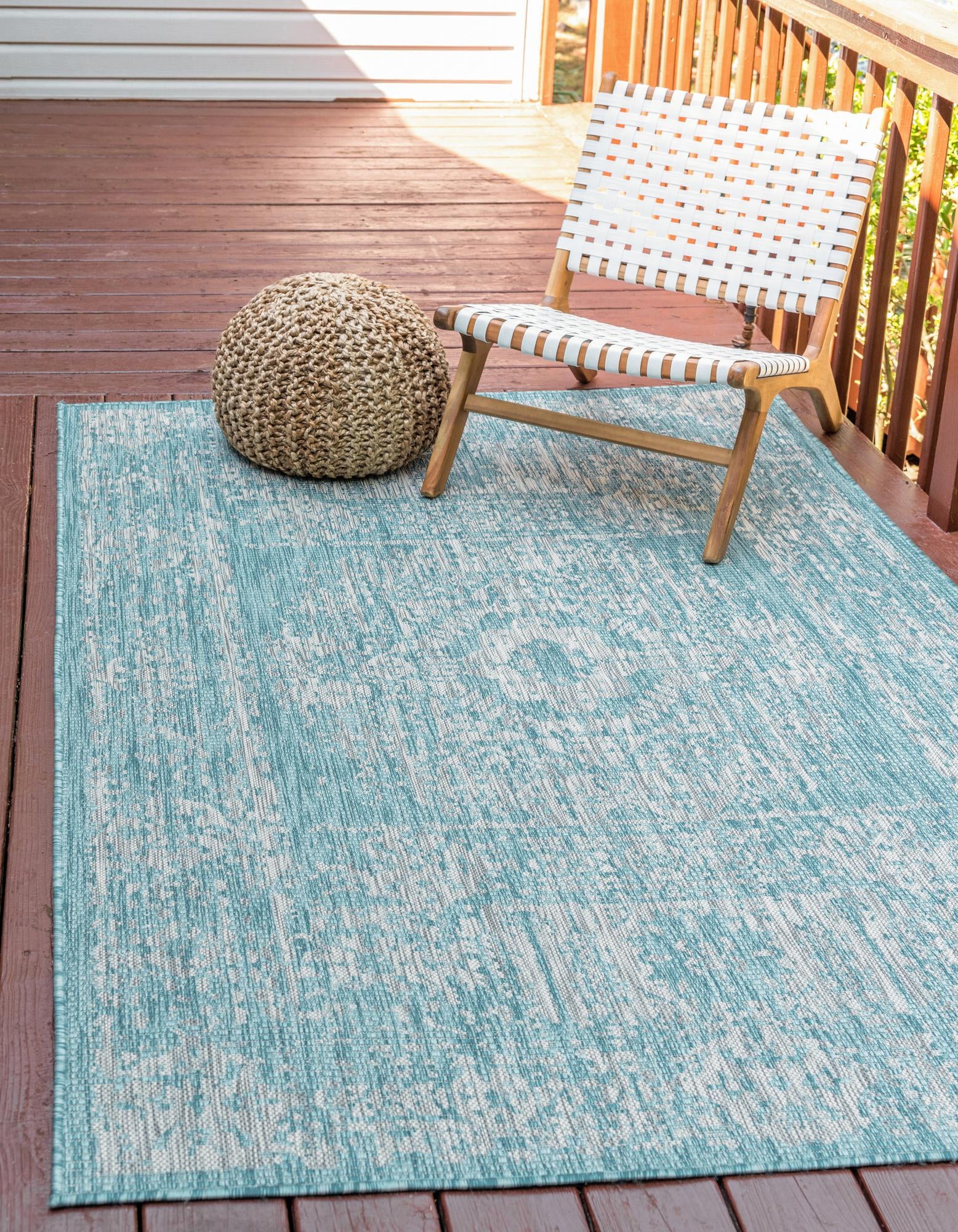 Light Aqua 7' x 10' Traditional Indoor / Outdoor Rug | Rugs.com