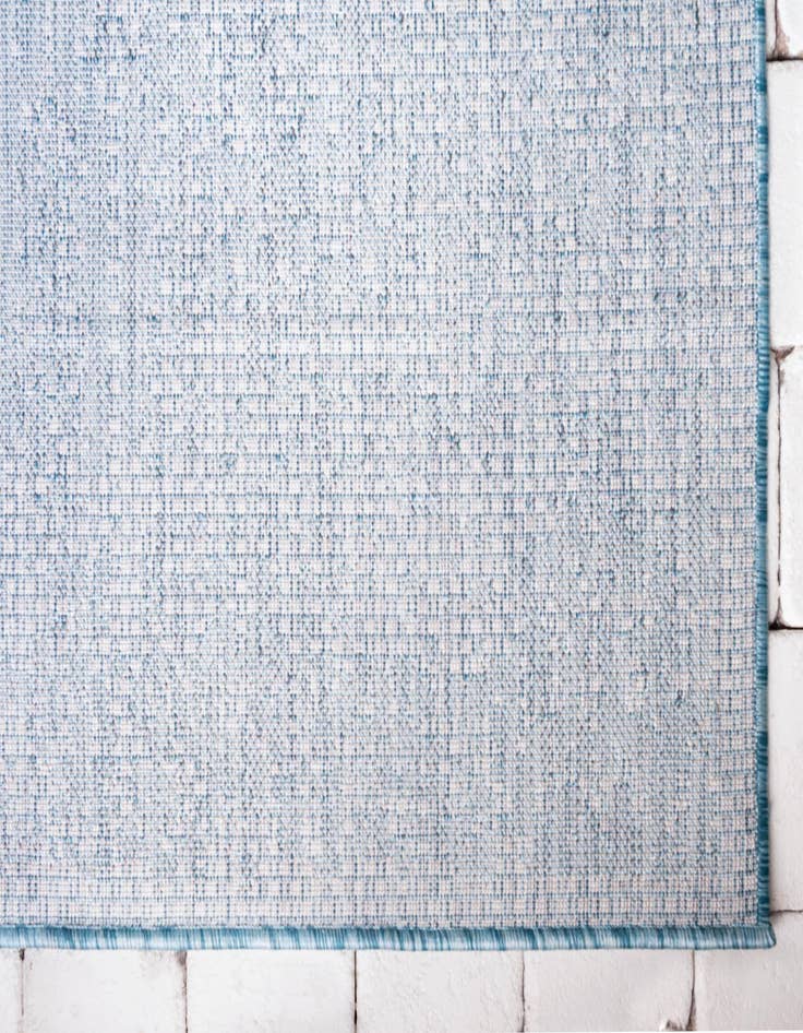 Detail image of  4' x 6'  Washable Traditional Indoor / Outdoor Rug