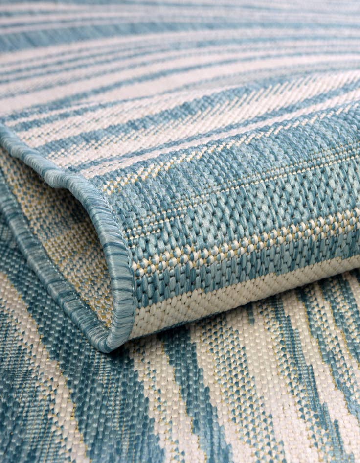 Detail image of  4' x 4'  Washable Modern Indoor / Outdoor Round Rug