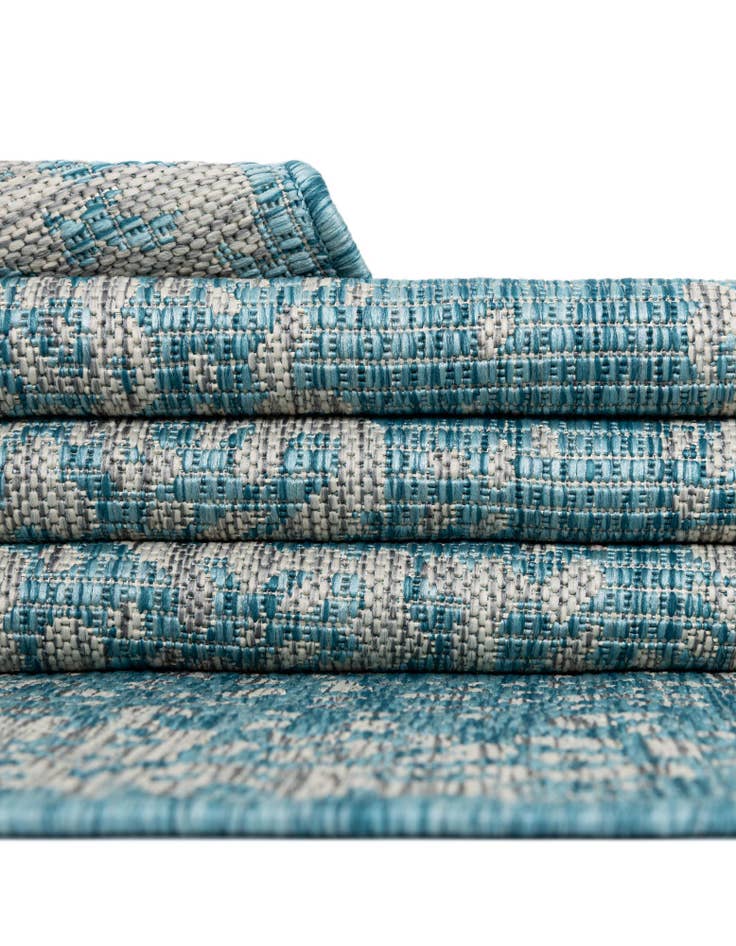 Detail image of  4' x 4'  Washable Traditional Indoor / Outdoor Round Rug