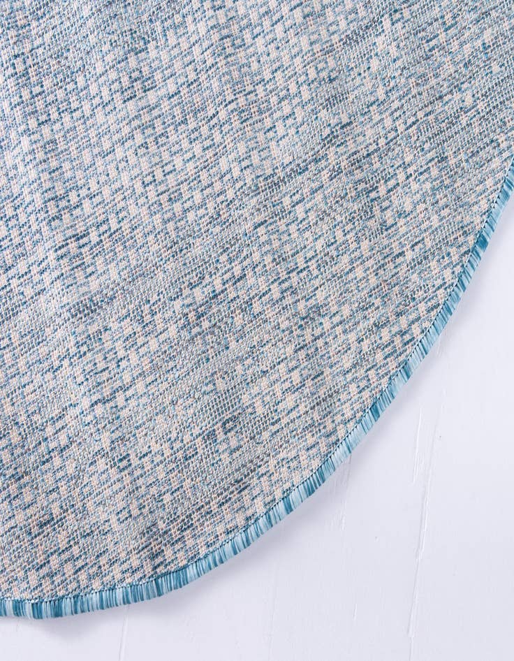 Detail image of  4' x 4'  Washable Traditional Indoor / Outdoor Round Rug