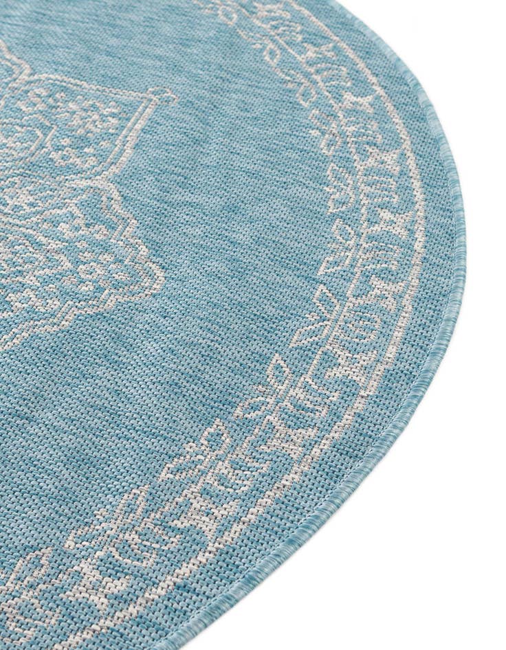 Detail image of  4' x 4'  Washable Traditional Indoor / Outdoor Round Rug