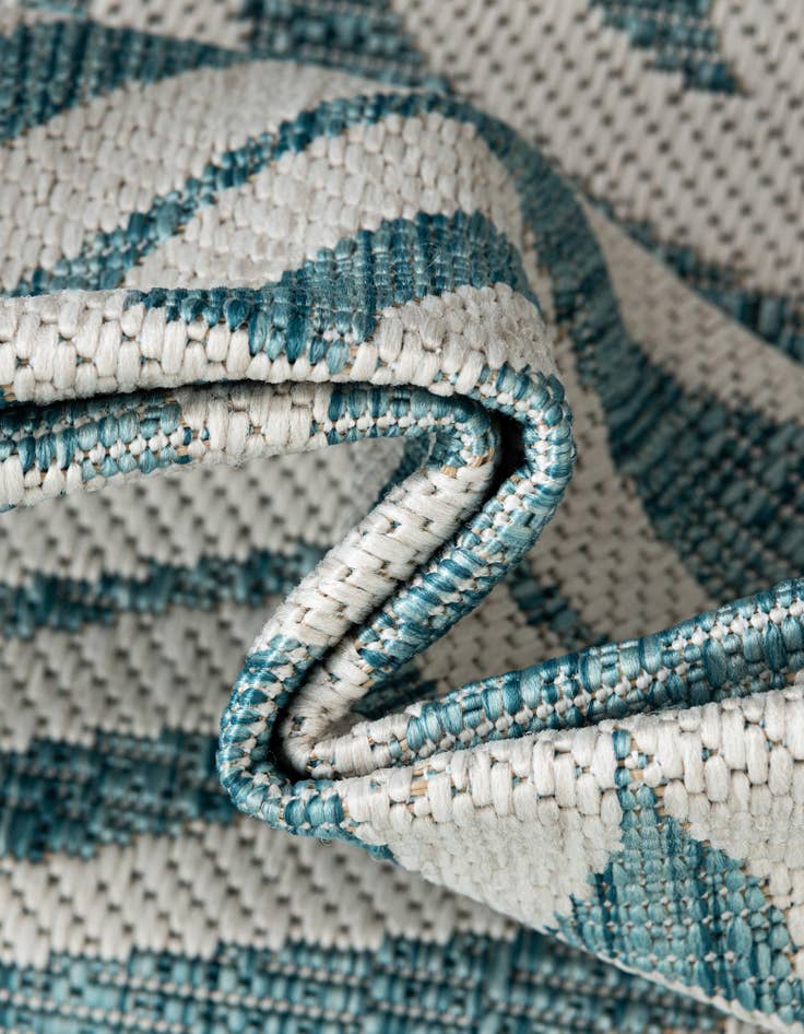 Detail image of  2' 7 x 10'  Washable Botanical Indoor / Outdoor Runner Rug