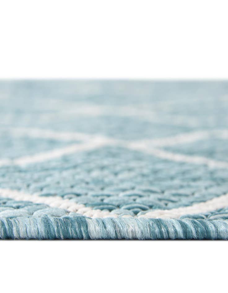 Detail image of  2' x 6'  Washable Lattice Indoor / Outdoor Runner Rug