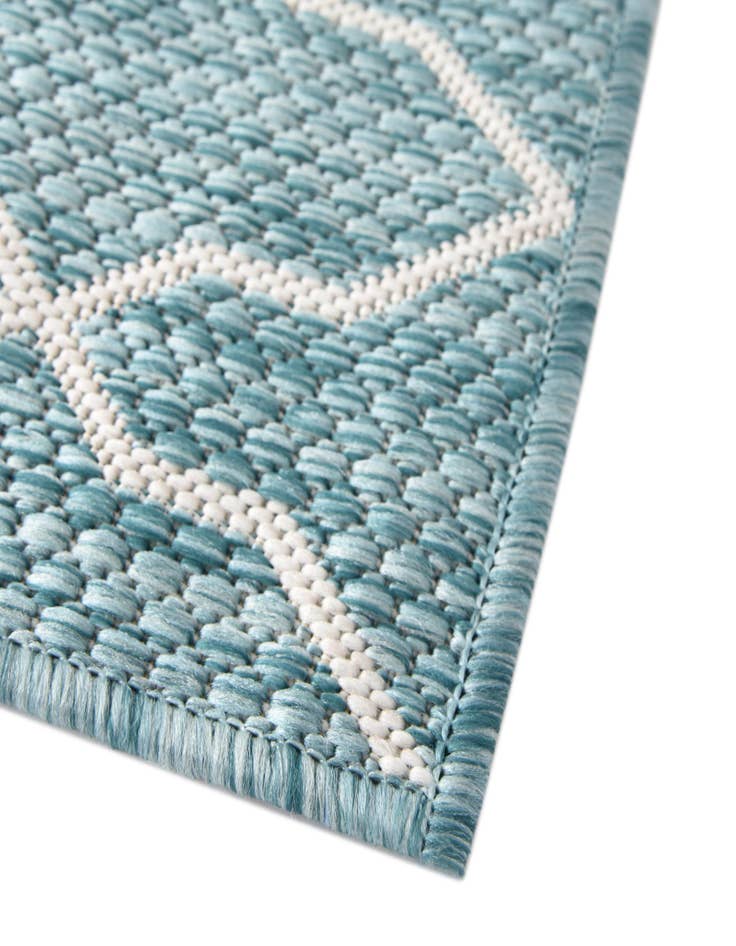Detail image of  2' x 6'  Washable Lattice Indoor / Outdoor Runner Rug