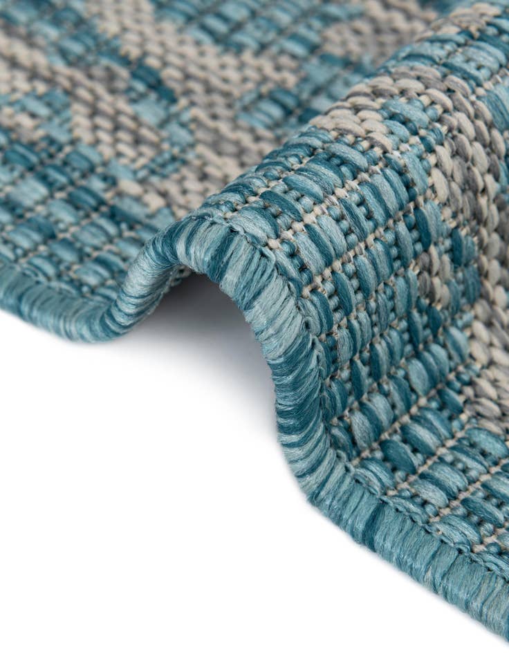 Detail image of 2' x 6' Washable Traditional Indoor / Outdoor Runner Rug