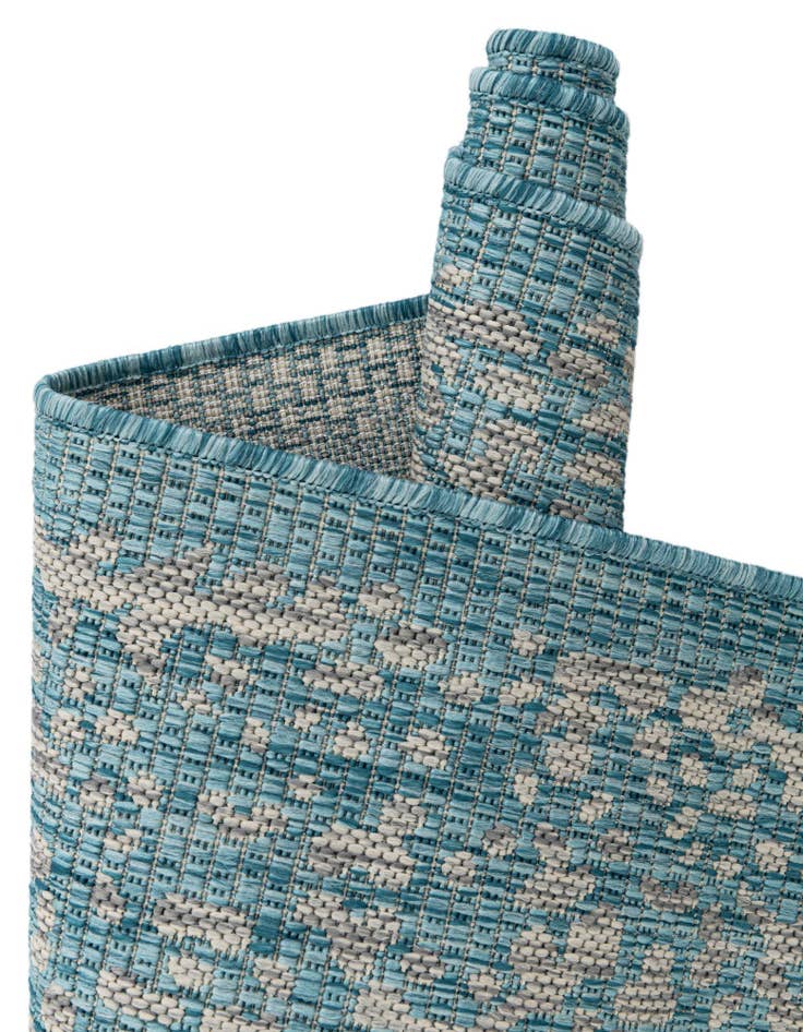 Detail image of 2' x 6' Washable Traditional Indoor / Outdoor Runner Rug