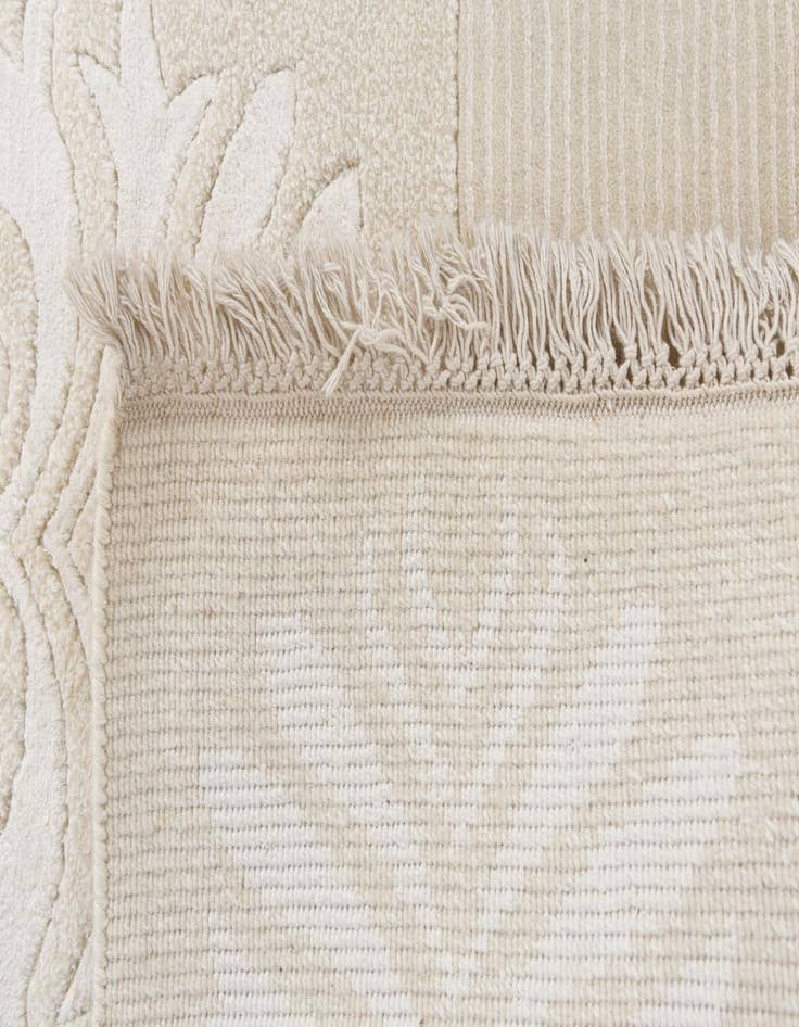 Detail image of  8' x 10' 2  Hand Knotted Darya Wool Rug