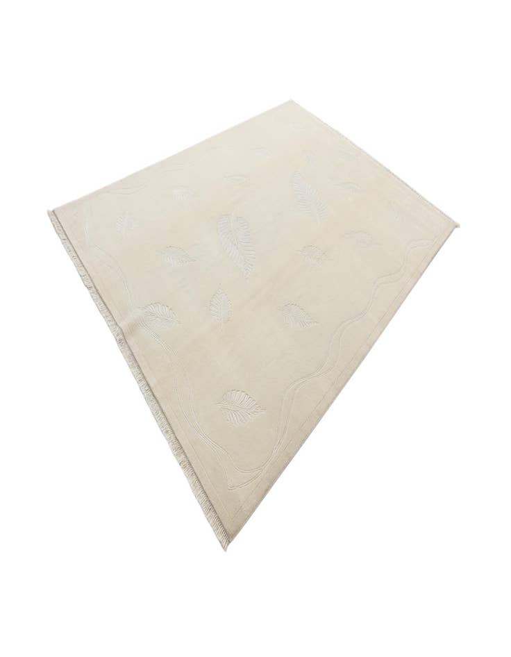 Detail image of  6' 11 x 9' 8  Hand Knotted Darya Wool Rug