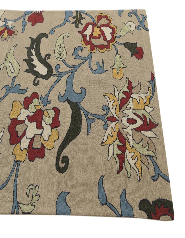 Detail image of  5' 1 x 8' Agra Wool Rug